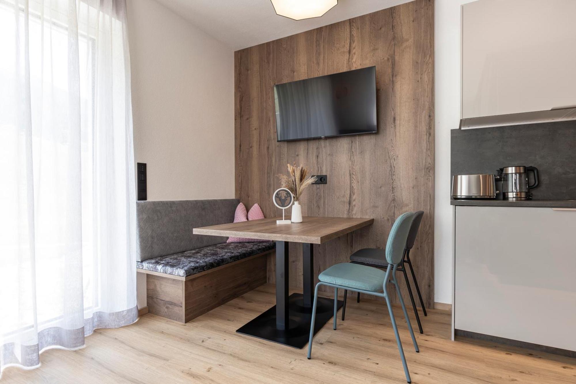 Bergmadl Apartments Нойштифт-им-Штубайталь Экстерьер фото